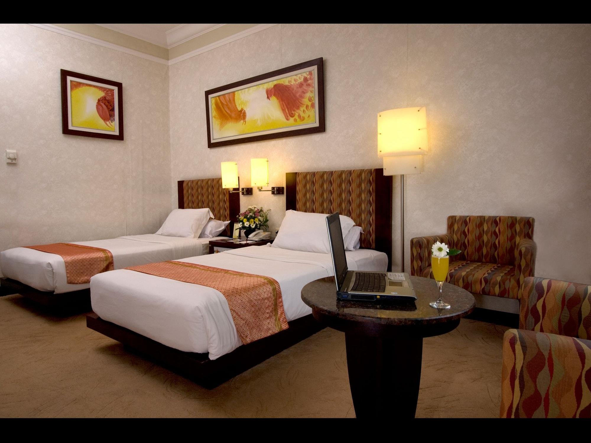 Grand Wahid Hotel Салатіга Екстер'єр фото